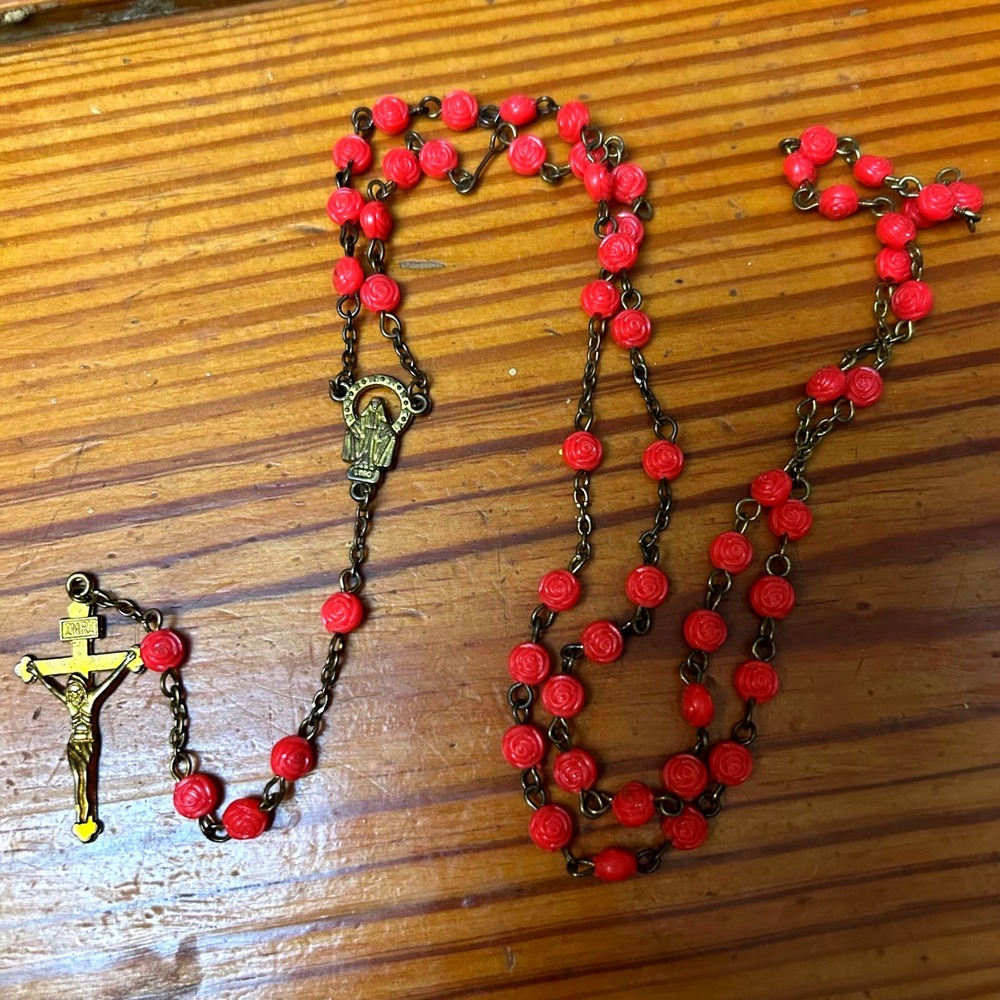 Vintage Red Rose Bud Bead Rosary Catholic Miraculous Medal Crucifix 20 Inch